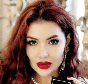 Николь Кузнецова