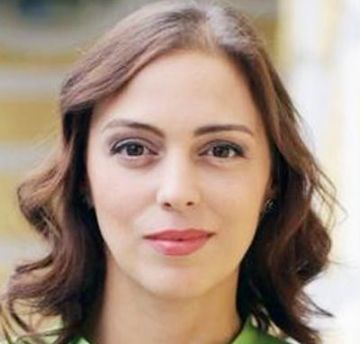 Нелли Уварова