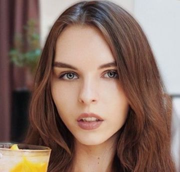 Вика Меднис