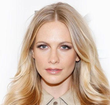 Поппи Делевинь