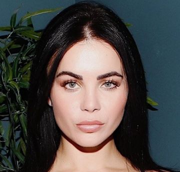 Эмма Гловер