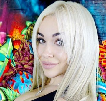 Анна Костенко