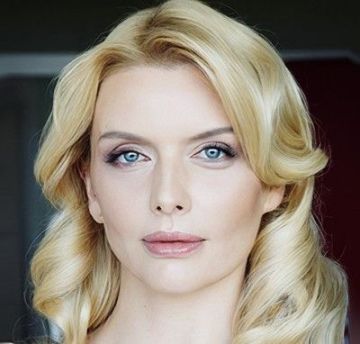 Анна Чурина