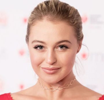 Искра Лоуренс