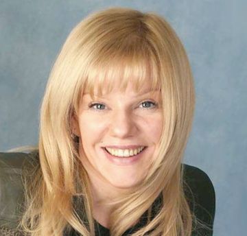 Александра Захарова